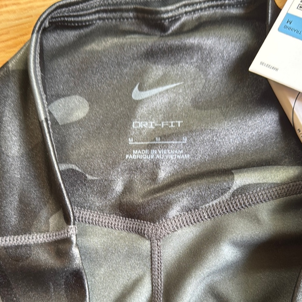 Nike Dri-FIT One Women's Mid-Rise Camo Leggings (Dark Smoke) - Picture 4 of 6